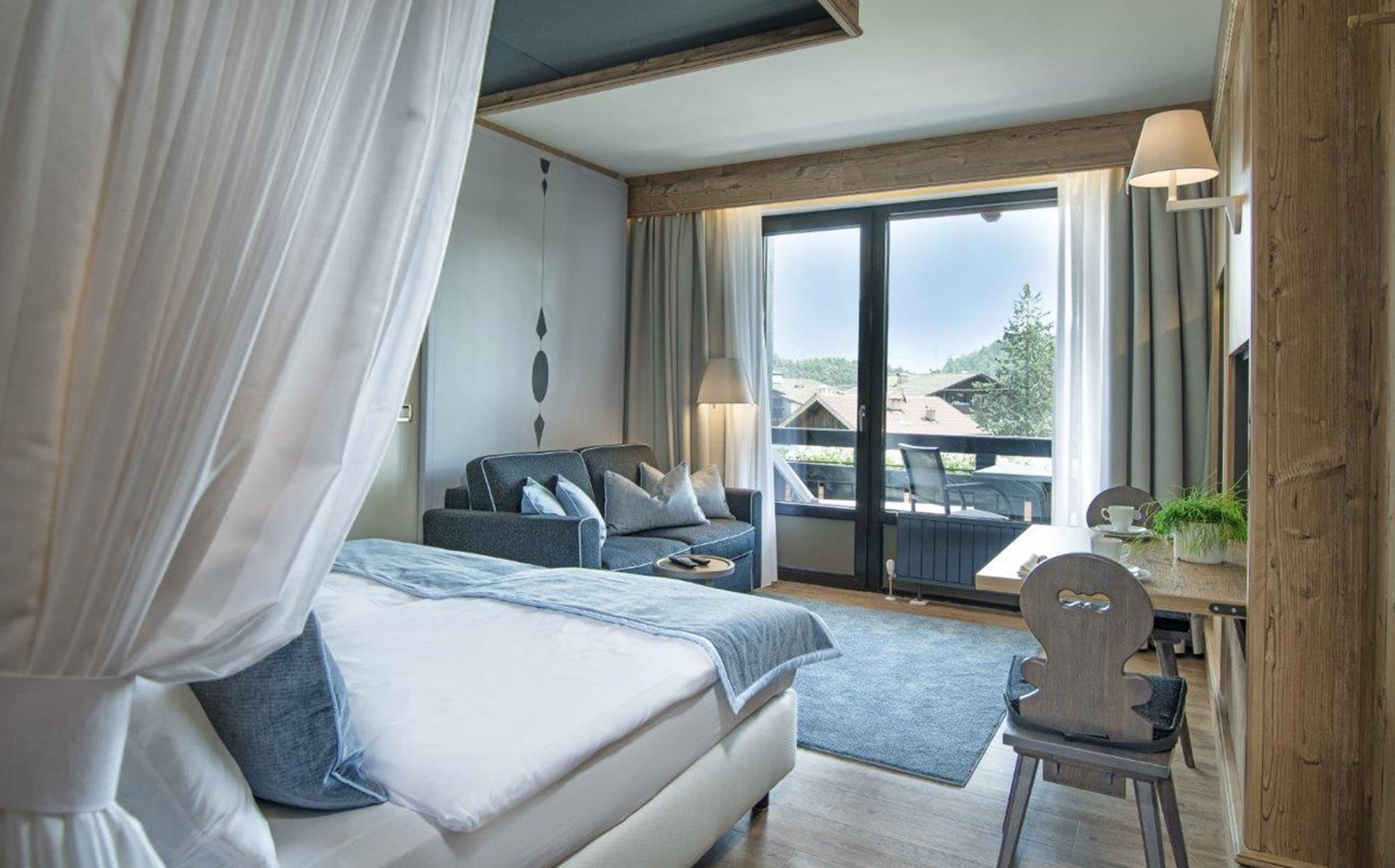 Montis Suite